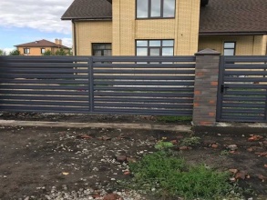 Забор жалюзи 72 метра фото в Молодёжном